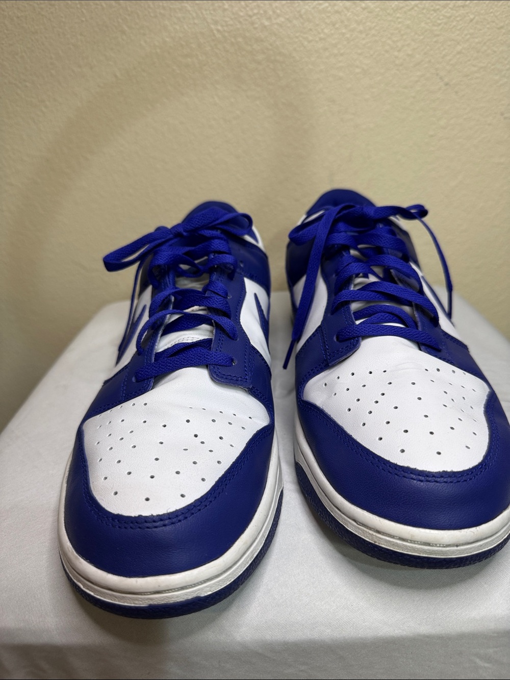 Nike Men's Low-Top Sneakers in White and Royal Blue